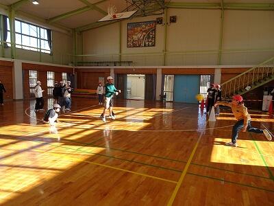 2時間目の体育では、自分たちで種目を決めて取り組みました。